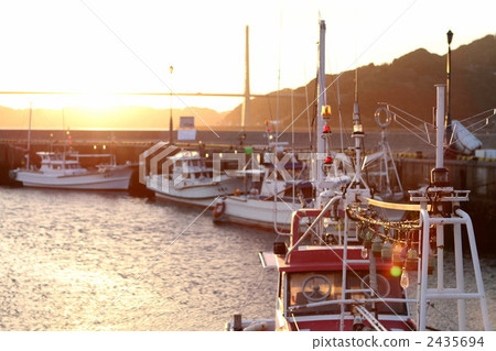 Squid fishing boat of Saga and Yobuko Squid fishing boat of Saga and Yobuko 2435694