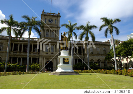 86867瓦胡島檀香山Kamehameha偉大的雕像 86867瓦胡島檀香山Kamehameha偉大的雕像 2436248