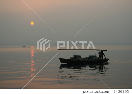 日落和小船 日落和小船 2436295