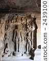 埃洛拉洞穴第32洞耆那教寺廟的祖先雕像 2439100