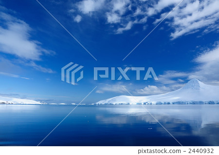 Scenery of Neumier Straits 2440932