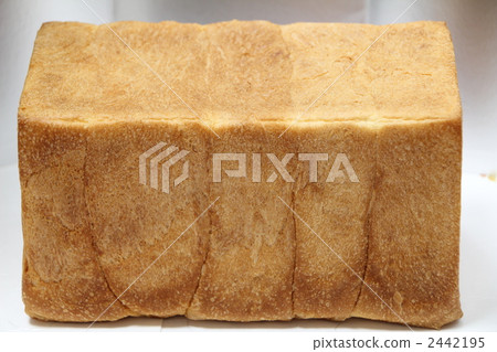 Freshly baked bread 2442195