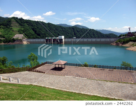 Takarazuko and Tamagawa dam 2442262