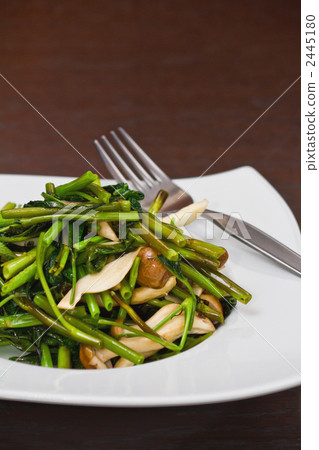 時令蔬菜炒大蒜 時令蔬菜炒大蒜 2445180
