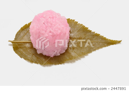 Sakura-mochi with leaves opened Sakura-mochi with leaves opened 2447891