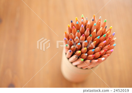 彩色鉛筆 繪畫材料 文具 2452019