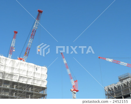 4台起重機正在建設中 2452155