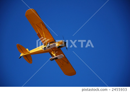 一架單座飛機 2455933