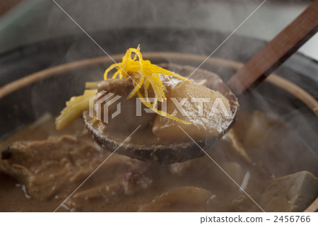 buri daikon, amberjack daikon, food cooked in a pot 2456766