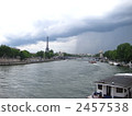 Boundary between cloudy and rain in Paris 2457538