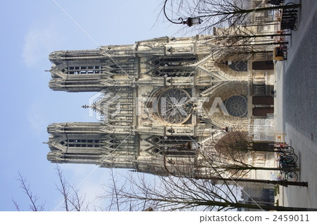 Notre Dame Cathedral in Reims 2459011