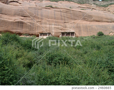 Silk Road: Horseshoe Temple Cave Silk Road: Horseshoe Temple Cave 2460665