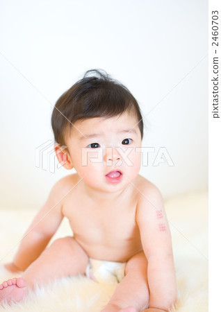 蹲伏寶寶 2460703