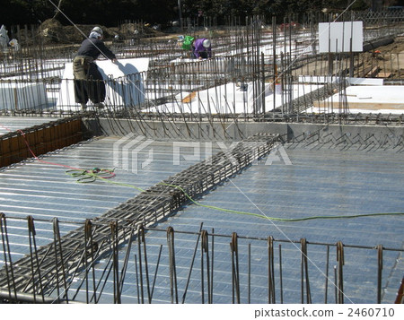 在施工現場，基礎混凝土打擊已經結束 2460710