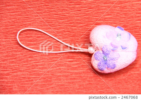 Cocoon heart 2467068