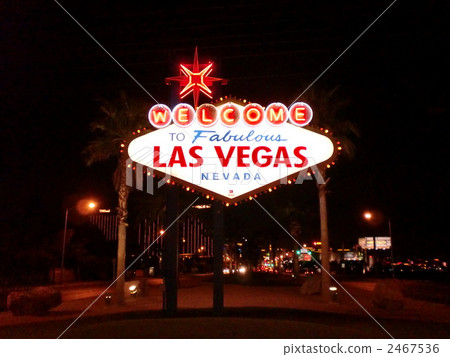 Las Vegas at night 2467536
