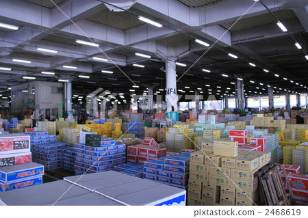 Afternoon markets in the afternoon 2468619