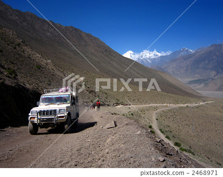 在從Jalcott到Kali Gandaki河分支的Jomson途中 2468971