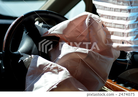 一場車禍 2474075