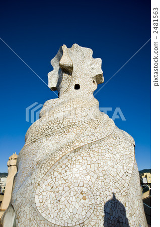 Casa Mira rooftop shaping 2481563