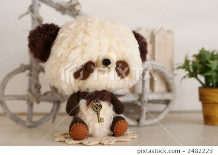 Brown panda Brown panda 2482223