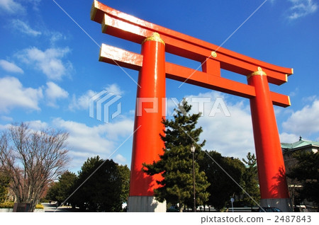 平安神宮的牌坊 2487843