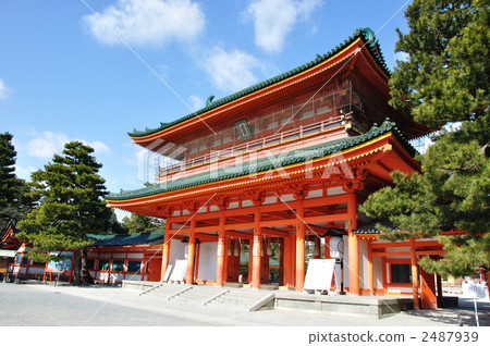 Heian Jingu Shrine · Looking up at Ao Temple Heian Jingu Shrine · Looking up at Ao Temple 2487939