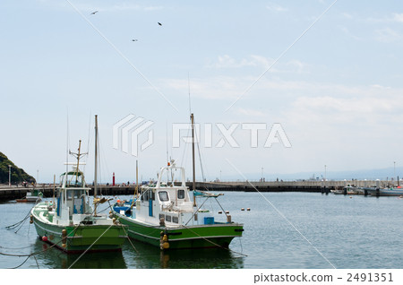 在江之島港的漁船 2491351