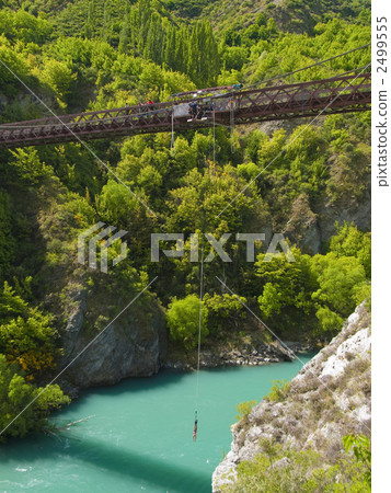 Arrowtown's bungee jump Arrowtown's bungee jump 2499555