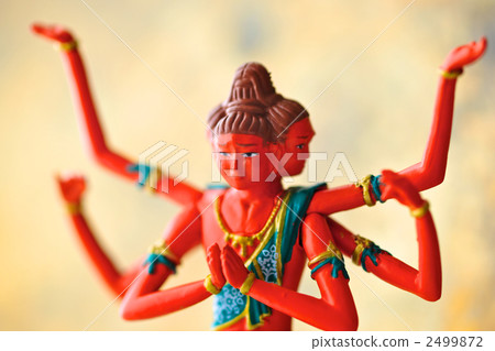 輝煌的阿舒拉節雕像 2499872