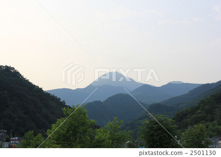 Rausu-dake seen from the town of Rausu 2501130