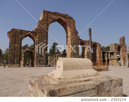 New Delhi: Qutub Minar New Delhi: Qutub Minar 2503259