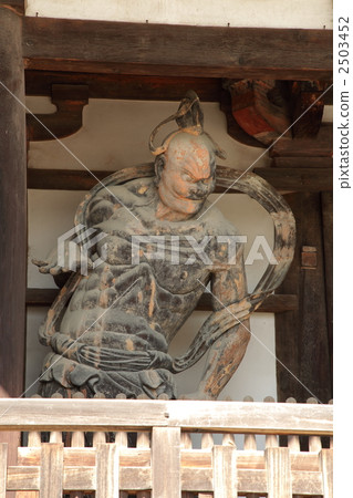 金剛國王的雕像 2503452