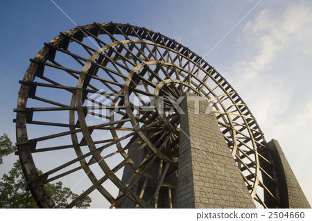 Wooden turbine 2504660