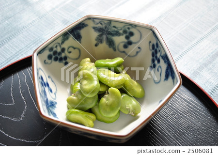 鹽煮沸的牛奶豆 2506081