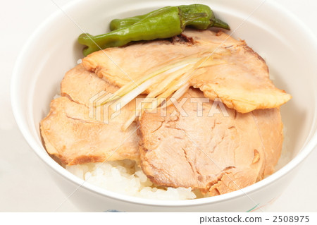 Braised pork on rice 2508975