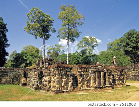 Elephant terrace at Angkor · Tom ruins Elephant terrace at Angkor · Tom ruins 2511008