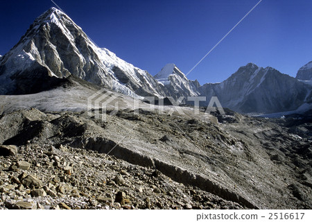 nepal, road to everest, pumori peak 2516617