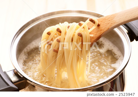 煮意大利面 2523947