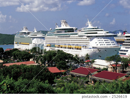 Caribbean cruise ship of St. Thomas Island 2526619