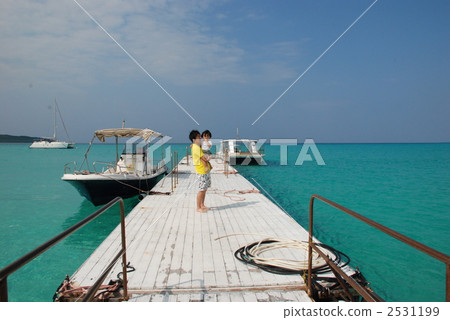 碼頭 防波堤 父母和小孩 2531199