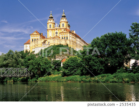 Merk monastery in Wachau Valley Merk monastery in Wachau Valley 2535435