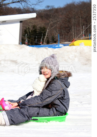 sister, sisters, sled 2537350