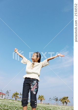 girl, person, clover 2538552