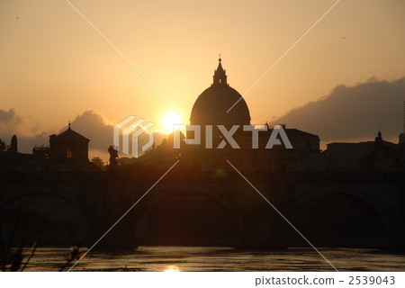 聖彼得大教堂的日落 2539043
