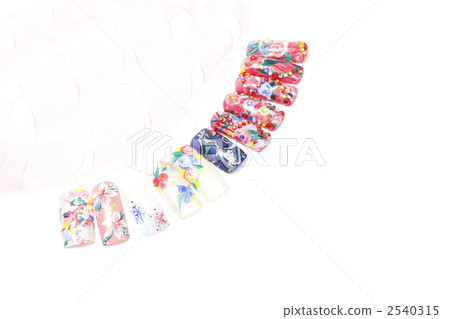 絲帶和指甲 2540315