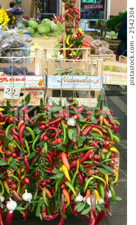 羅維尼市場在克羅地亞伊斯特拉半島 2542304