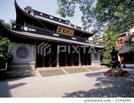 Temple of King Mountain in Hangzhou Temple of King Mountain in Hangzhou 2544080