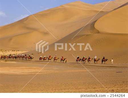 Naruso mountain in Dunhuang Naruso mountain in Dunhuang 2544264