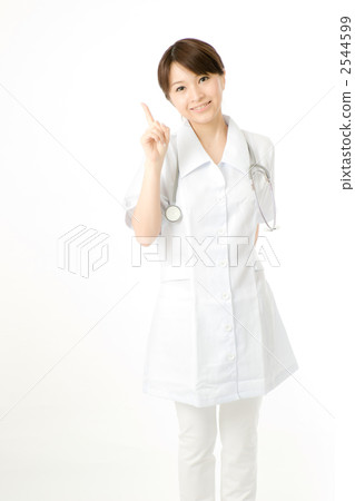 指著醫務人員 指著醫務人員 2544599